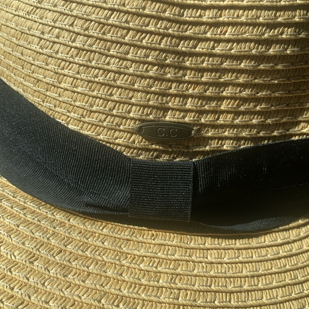 C.C EXCLUSIVES UV Protection "Just Married" wide brim beach/sun hat NWT - Picture 4 of 5